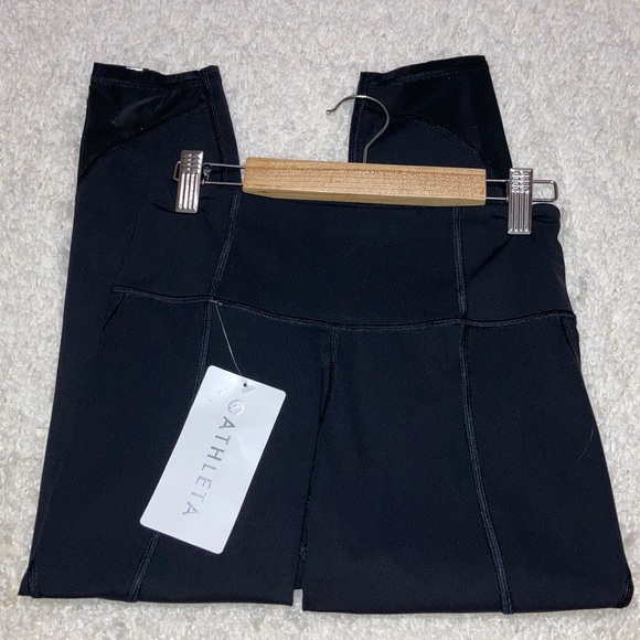 Athleta Pants - Athleta Lightning Capri